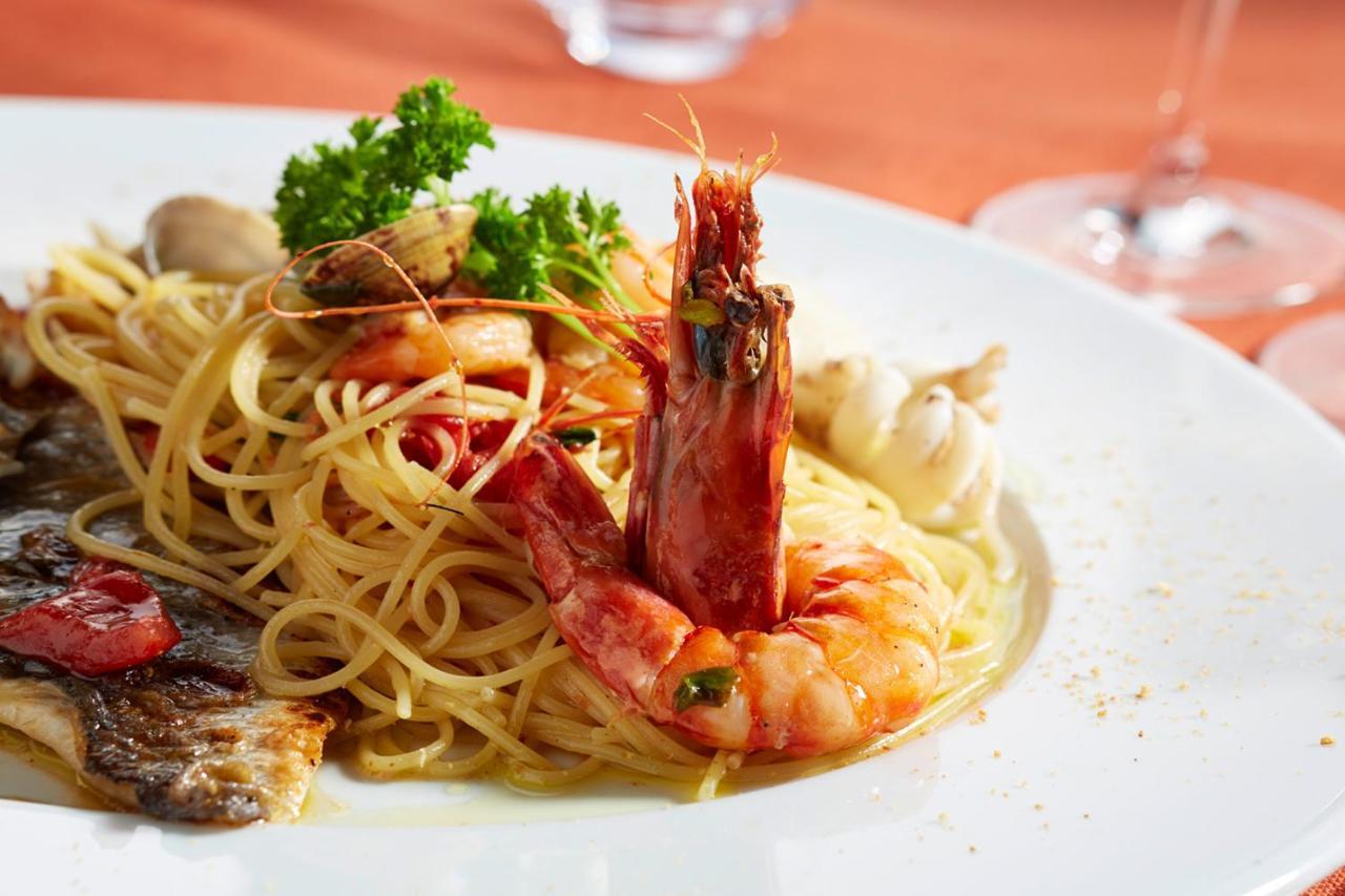Hotel Restaurant Da Vinci Лар Экстерьер фото